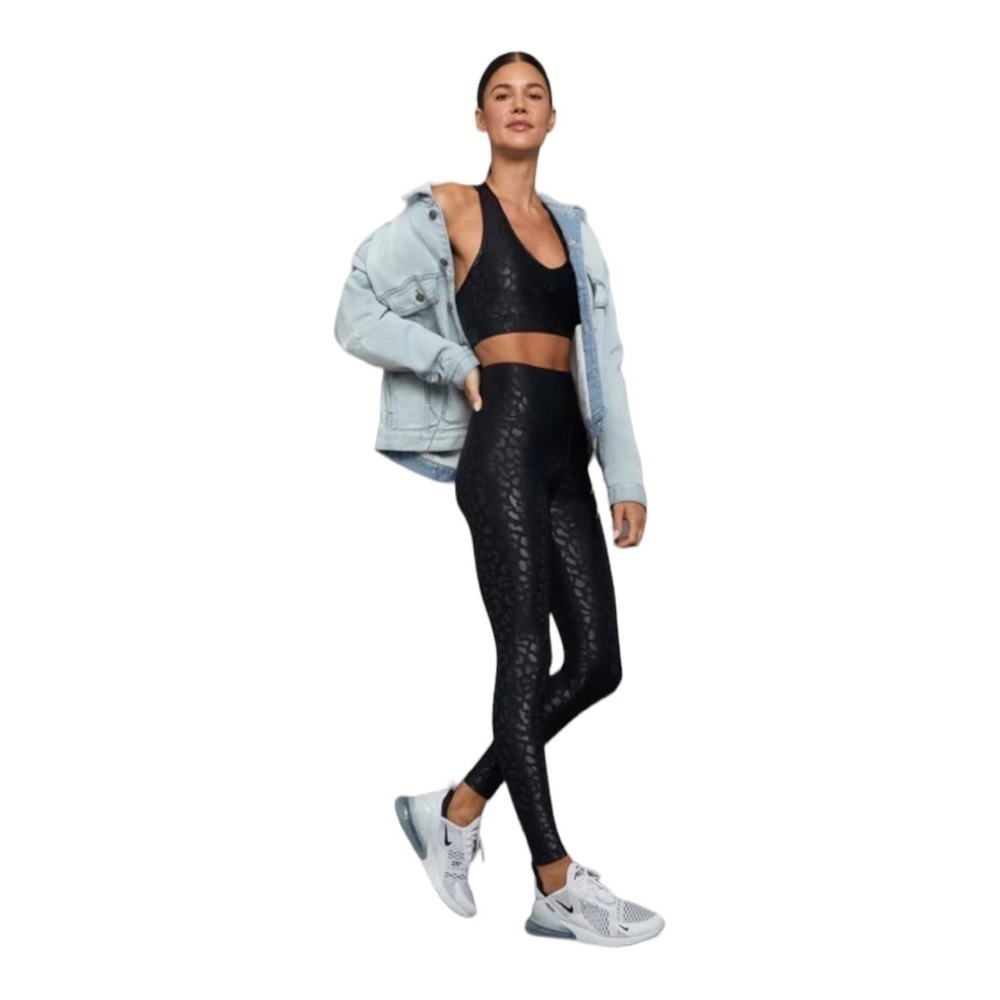 Carbon38 Action Bra and High Rise Leggings in Leopard Takara Shine